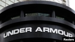 ARSIP - Logo UnderArmour tampak di bagian luar toko tersebut di Chicago, 25 Oktober 2016 (foto: REUTERS/Jim Young)