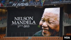 Vista de los graderíos del estadio Soccer City donde se desarrolló el acto en honor a Nelson Mandela. [Foto: Ramón Taylor]