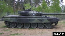 T-72主战坦克 (维基共享)