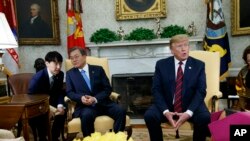 El presidente de Corea del Sur, Moon Jae-in se reunió con el presidente de Estados Unidos, Donald Trump, el jueves 11 de abril en la Casa Blanca, en Washington D.C. 