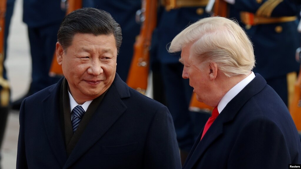 Chủ tịch Trung Quốc Tập Cận Bình đón ông Trump tại Bắc Kinh hồi tháng 11 năm ngoái.