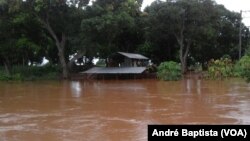 Destruição em Manica, Moçambique