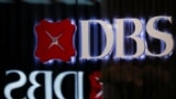 Logo DBS tampak di Simgapura, 8 Oktober 2019. (Foto: Feline Lim/Reuters)