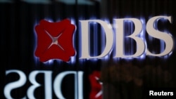 Logo DBS tampak di Simgapura, 8 Oktober 2019. (Foto: Feline Lim/Reuters)