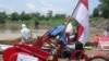 2 Warga AS Gelar Wisata Lomba Perahu di Sungai Bengawan Solo