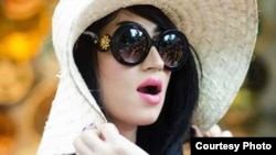 FILE - Pakistani celebrity model Qandeel Baloch's brother killed her in July for what he deemed was 'intolerable' behavior.