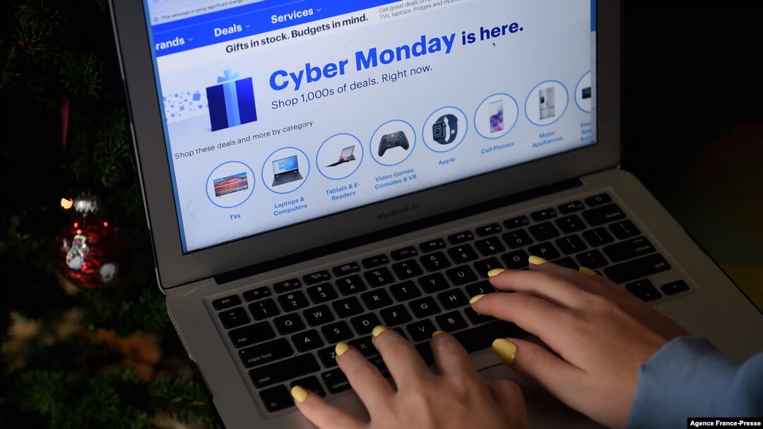 cyber monday macbook air deals