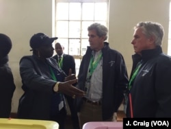Former U.S. Secretary of State John Kerry and former Prime Minister of Senegal Aminata Touré, co-leaders of the Carter Center’s election observation mission in Kenya, at the Westlands Primary School in Nairobi.