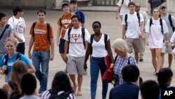 Etudiants sur le campus de 'lUniversité du Texas à Austin, Etats-Unis. (AP Photo/Eric Gay)