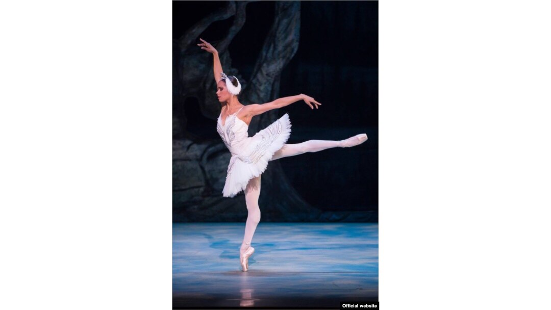 Yalangoch qoshiqchilar va kino aktrisalari