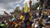 Венесуэла: сторонники кандидатов в президенты устроили перестрелку