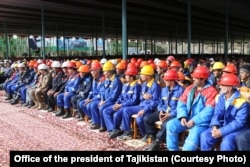 Tajik President Emomali Rahmon meets with leaders and experts of the Rogun hydroelectric power plant and residents of the city, Oct. 29, 2016. 29.10.2016