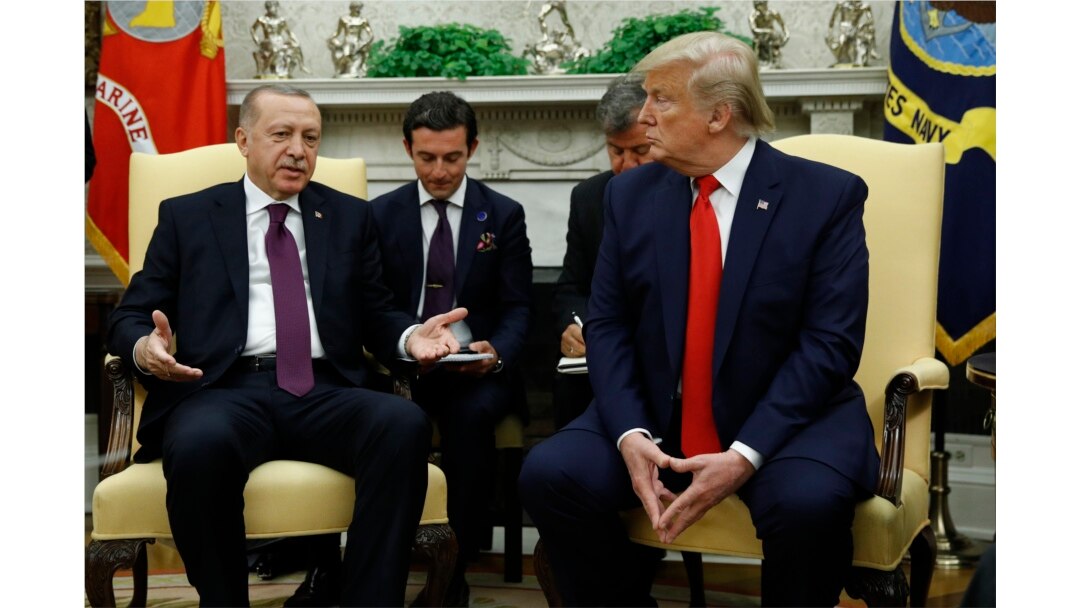 AQSh va Turkiya rahbarlarining 13-noyabr kuni Oq uydagi uchrashuvi tanglikka barham bermadi