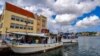 Barcos venezolanos permanece amarrados en un puerto de Willemstad, Curazao, el 24 de febrero de 2019.