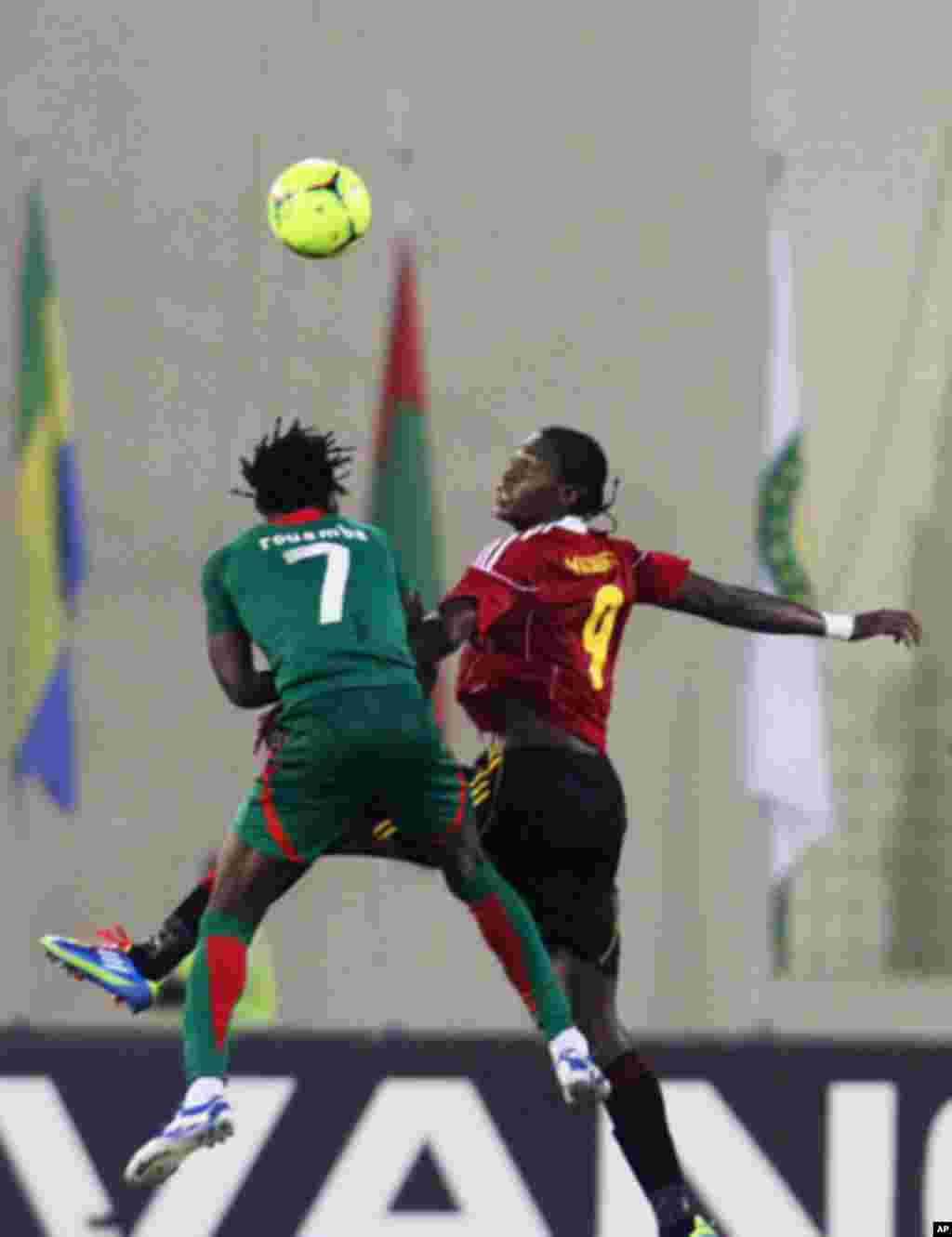 Angola - Burkina Faso, o primeiro jogo das Palancas Negras, no CAN 2012, no Estádio de Malabo, a 22 de Janeiro