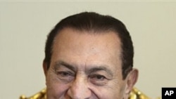 Egyptian President Hosni Mubarak (file)
