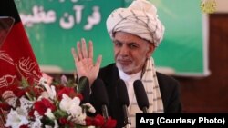 جمهوررئیس محمد اشرف غني نن د ارګ په جومات کې د کوچني اختر لمونځ ادا کړ.