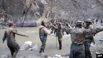 为抗衡中国 印藏边境警察部队增兵驻守中印边境边防哨所和营地