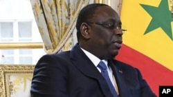 Le président sénégalais Macky Sall dans le palais de l'Elysée, le 20 décembre 2016.