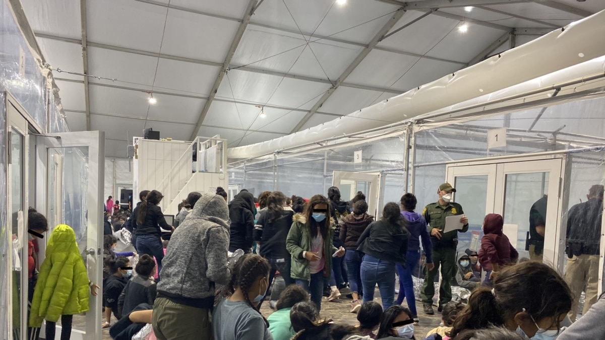 Many asylum seekers from Latin America congregate at the border