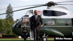 Presiden AS Barack Obama tiba di Gedung Putih dengan helikopter marinir (5/7),