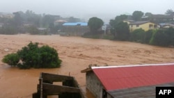 Lors des inondations à Freetown,le 14 août 2017.
