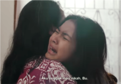 Cuplikan adegan film "Asa" saat tokoh Shinta memutuskan untuk tidak menikahi pelaku. (Foto: Screengrab)