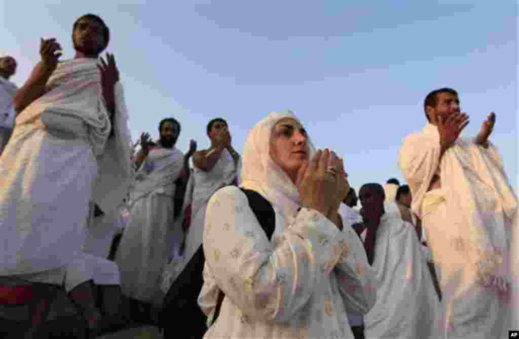 Des pèlerins musulmans sur le mont Arafat.
