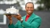 Pegolf Tiger Woods ketika menjuarai turnamen golf "Masters" di Augusta, Georgia, 14 April 2019 (foto: dok). 