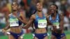 17일 브라질 리우올림픽 여자 육상 100미터 허들 경기에서 사상 처음으로 미국 선수들이 금, 은, 동메달을 모두 차지하는 기록을 세웠습니다. 금메달을 차지한 브리애나 롤린스(가운데)와 은메달의 니아 알리(오른쪽), 동메달의 크리스티 캐스틀린. 