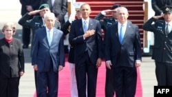 تل ابیب کے ہوائی اڈے پر اسرائیل کے صدر اور وزیراعظم نے صدر اوباما کا استقبال کیا