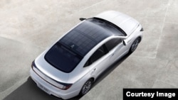 Hyundai's solar roof system includes a structure of silicon solar panels mounted on the car’s roof. The company says the system can charge the vehicle's electrical system while parked or driving. (Hyundai Motor)