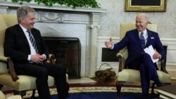 Finski i američki predsednik tokom razgovora u Beloj kući (Foto: Rojters)