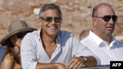 Джордж Клуни прибыл на Венецианский кинофестиваль. 30 августа 2011 года