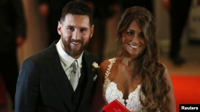 messi soccer player girlfriend