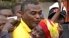 Abel Chivukuvuku «pica» candidato do MPLA com novo pedido de debate