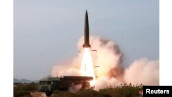 朝鲜军方2019年5月4日发射多枚他们所称的火箭发射器和战术制导武器。
