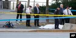عکسی از صحنه حادثه تروریستی روز سه شنبه در منهتن نیویورک. ۸ نفر کشته شدند.