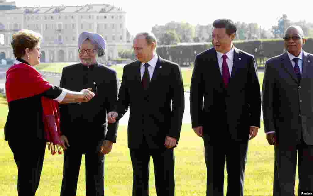 BRICS leaders' at the G20 Summit in Strelna near St. Petersburg, Sept. 5, 2013. 