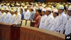 ေနျပည္ေတာ္မွ ေအာက္လႊတ္ေတာ္ ပံုမွန္အစည္းအေဝး။