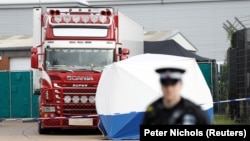 Kamion u blizini Londona u kojem je pronađeno 39 tijela