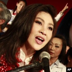 Yingluck Shinawatra, Thaksin Shinawatra's sister