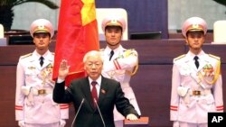 Tổng Bí thư Nguyễn Phú Trọng tuyên thệ để nắm thêm cả chức Chủ tịch nước, 23/10/2018 