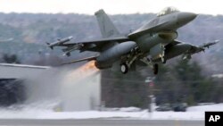 Los cuatro cazabombarderos F-16 son parte de una venta previamente acordada con los militares egipcios, de un total de 20 aviones de combate.