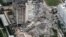Hiện trường vụ sập chung cư Champlain Towers South ở Surfside, bang Florida, Hoa Kỳ, vào ngày 24/6/2021.