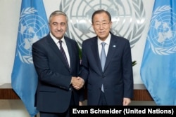 Kıbrıs Türk Cumhurbaşkanı Mustafa Akıncı ve BM Genel Sekreteri Ban Ki-moon