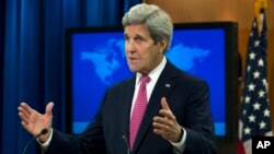 Le Secrétaire d 'Etat américain John Kerry présentant le rapport 2015 des Etats-Unis sur les droits humains dans le monde, à Washington, le 13 avril 2016. ( AP Photo/Jose Luis Magana)