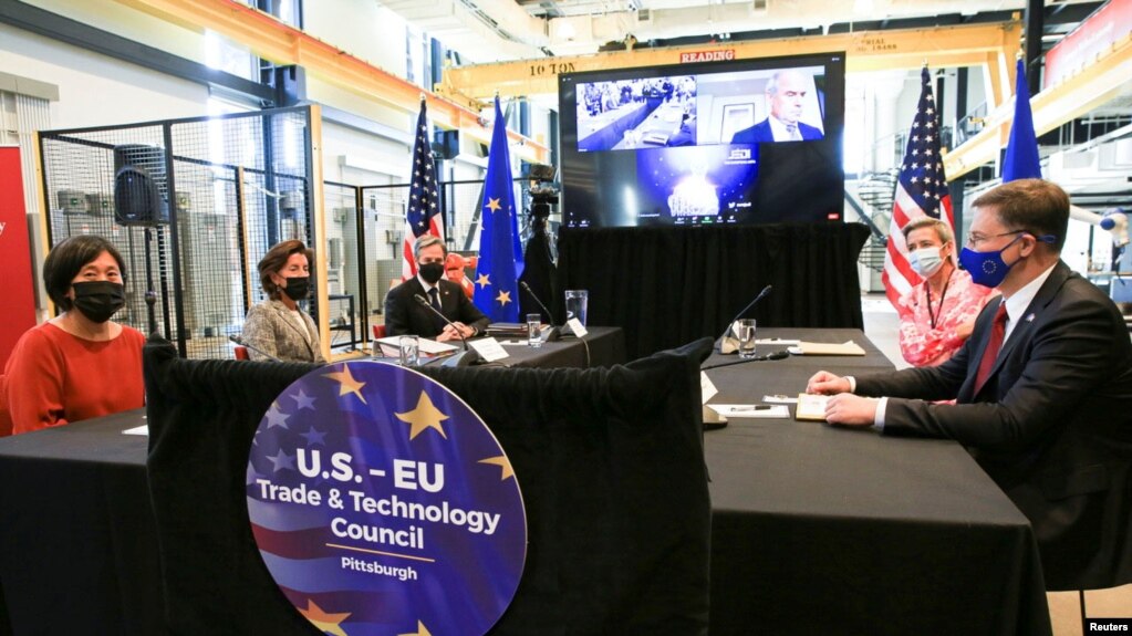 2021年9月29日，美国与欧盟官员在匹兹堡举行贸易与投资会谈（路透社）。(photo:VOA)