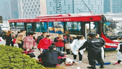 佛山市星期三发生连环公车爆炸(苹果日报图片)