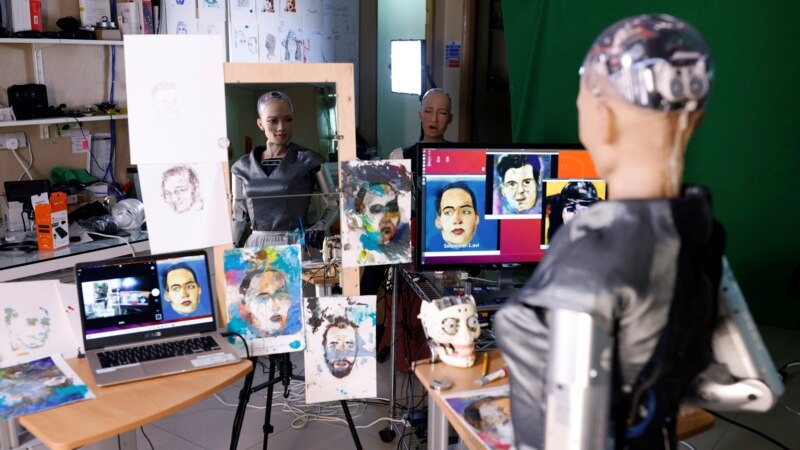 Robot Helps Create Online Artwork that Will Be Sold